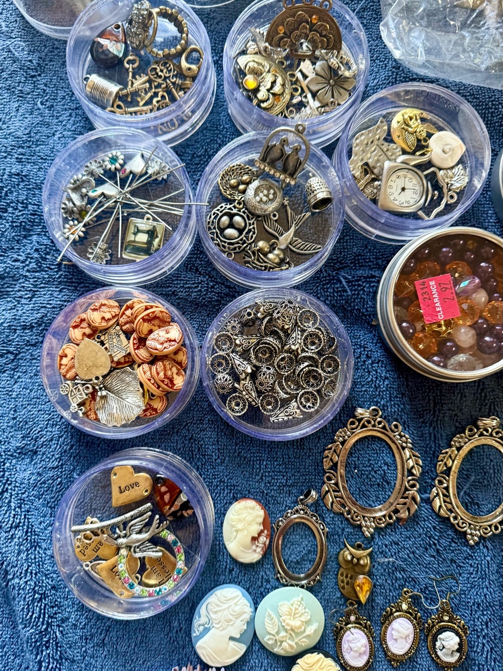 Large Jewelry Making Supplies & Beading Lot – Estate Find – 4 lbs 11.9 oz - Picture 10 of 16